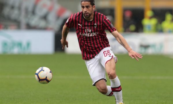 Защитник на Милан може да премине в Евертън