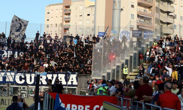 Феновете на Наполи ще бойкотират мача с Фиорентина 