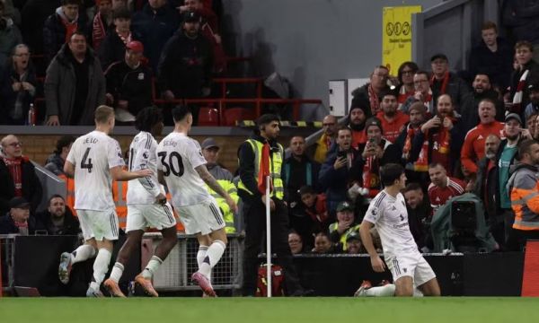 Ман Юнайтед изненада Ливърпул на Анфийлд