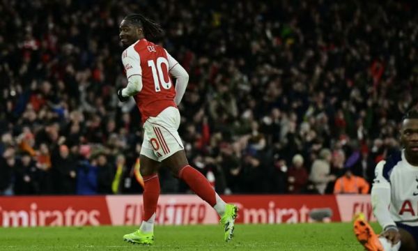 Езе спечели дербито за Арсенал с хетрик