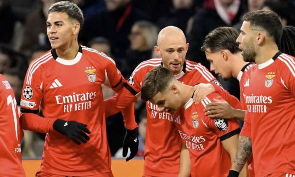 Бенфика спечели на гости на Аякс