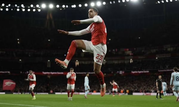 Арсенал се справи с Брентфорд