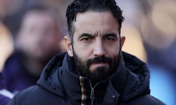 Аморим защити позицията си за Мейну