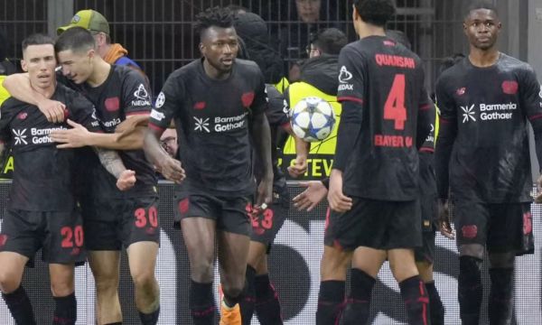 Байер взе точка в последния момент от Нюкасъл