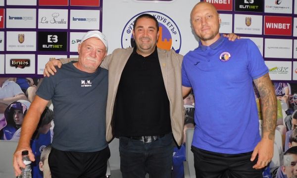 Герой от САЩ 94 остава в щаба на Етър