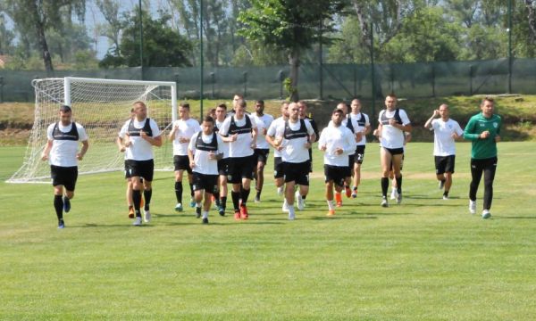 Бербатов се включи в подготовката на тим от Първа лига