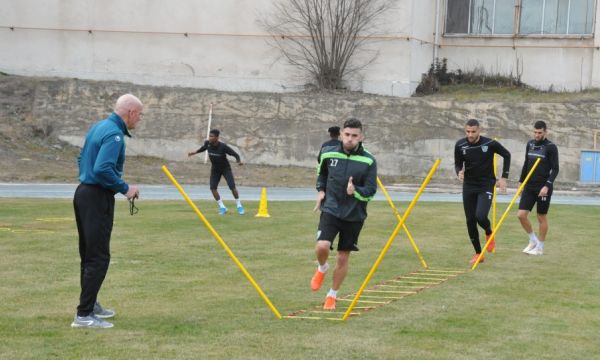 Футболът в България се завръща, разрешиха груповите тренировки