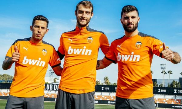 Валенсия се сбогува с петима футболисти