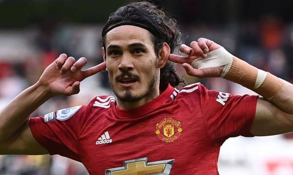 Кавани може да премине в Барса