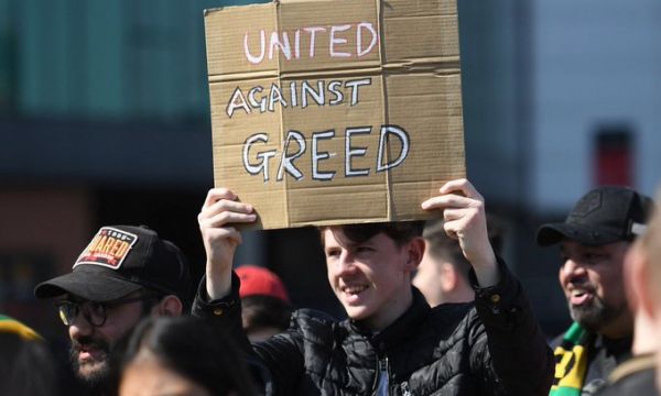 Фенове на Ман Юнайтед протестираха срещу Глейзър