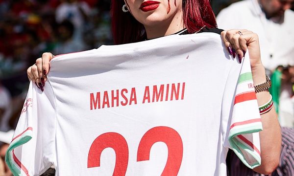 Иранските футболисти отново не пяха химна
