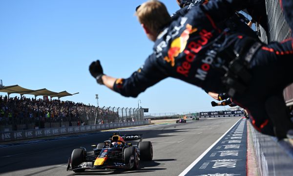 Съдиите постановиха, че Ред Бул е нарушил правилата преди старта 