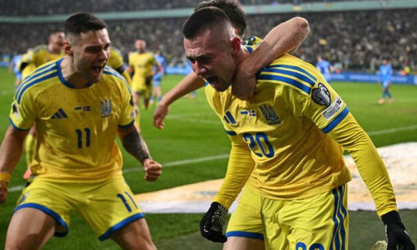 Украйна се класира за плейофите след нервна победа над Исландия 