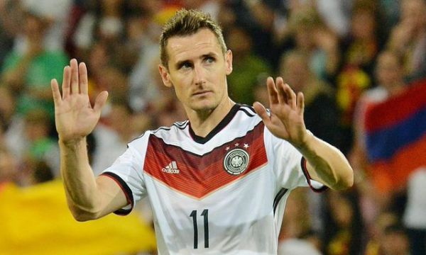 Клозе:  Футболът, който познавах, вече не съществува