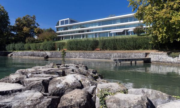 УЕФА разреши на Барса и Милан да играят извън Европа