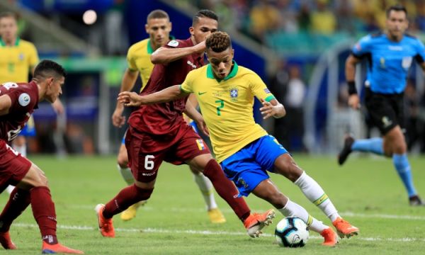 Бразилия вкара три на Венецуела, но не зачетоха и един