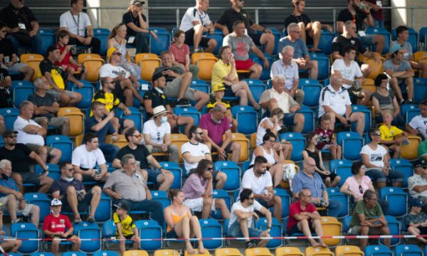 В Германия разрешиха  публика на стадионите
