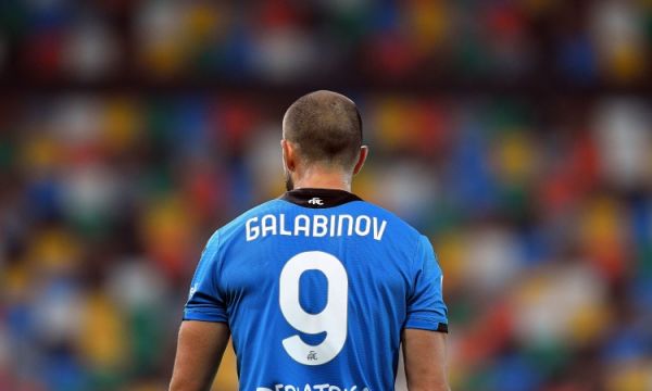 Гълъбинов ще бъде съхранен за мача с Италия