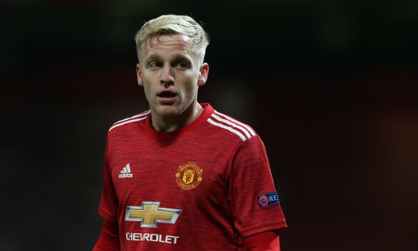 Де Бур: Ван де Бек да погледне към Испания