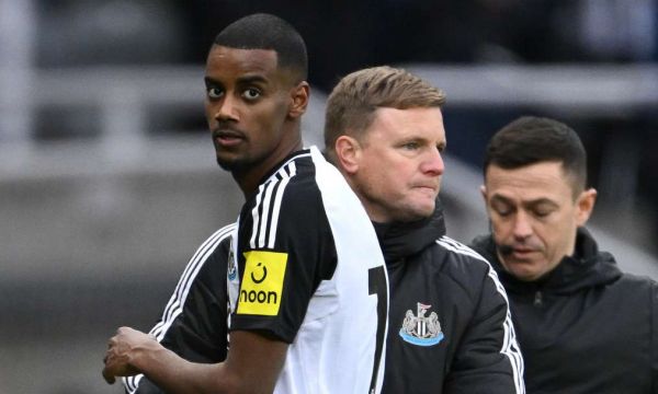 Хау: Исак може да се върне, но търсим други