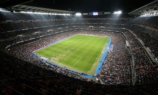 УЕФА разреши фенове на гостуващите отбори в евротурнирите