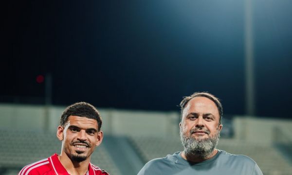 Нотингам Форест удължи договори си със звезда 