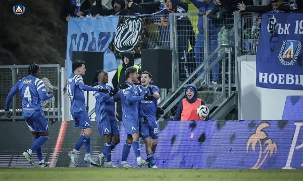 Десен бранител е трансферната цел на Левски