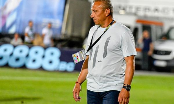 Илиан Илиев очаква нападател 
