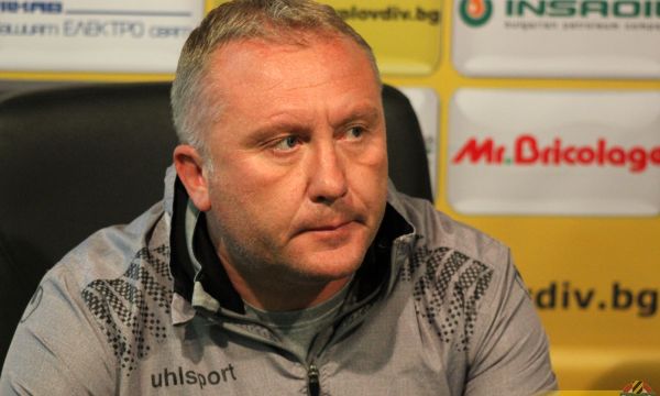 Бившият треньор на Ботев Пловдив е фаворит за поста в ЦСКА