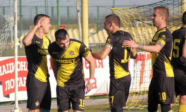 Ботев с победа преди дербито на Пловдив - капитанът под въпрос за важния мач