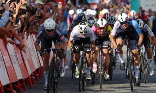 Филипсен спечели първия етап от Вуелта-2025