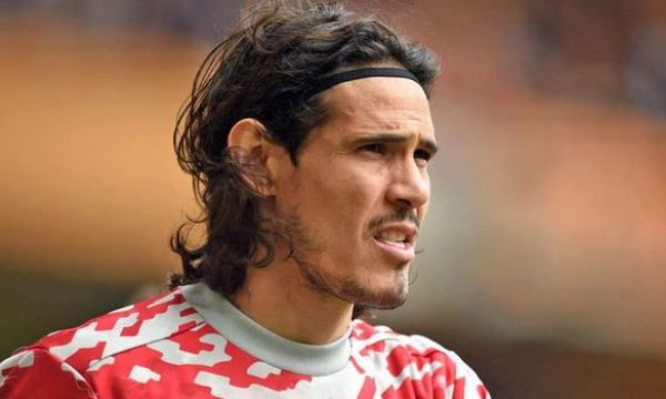 Кавани няма да напуска Ман Юнайтед през зимата