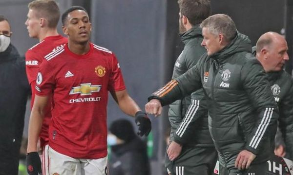 Оуен за дузпата на Марсиал: Очевидно гмуркане