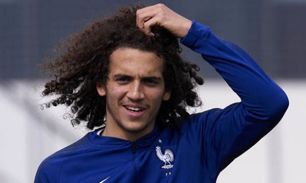 Френски младежки национал ще премине прегледи в Арсенал днес 
