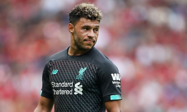  Окслейд - Чембърлейн ще пропусне старта на сезона