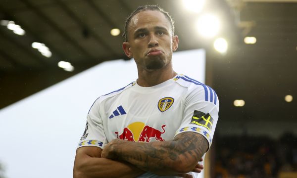 Гол в края спаси точката за 