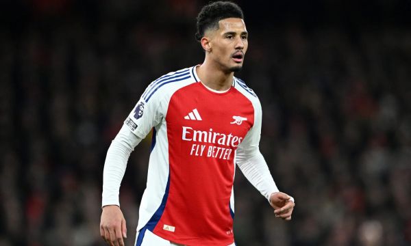 Арсенал се разбра със Салиба?