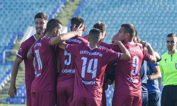 Септември София приключи сезона с победа над Ботев Враца