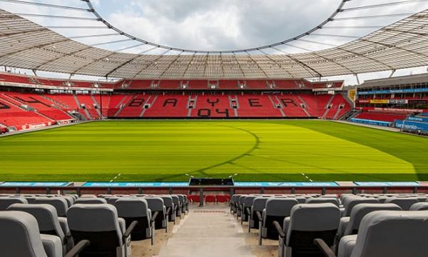 Байер у дома ще отстъпи на Нюкасъл