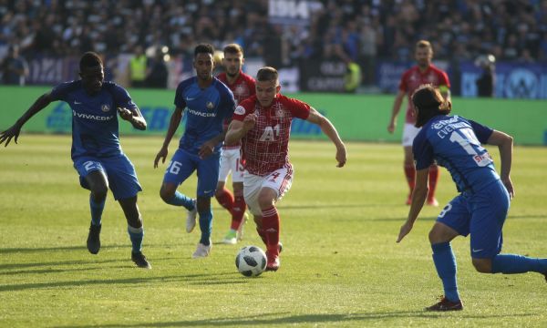 Куп проблеми за Любo Пенев преди дербито срещу Левски