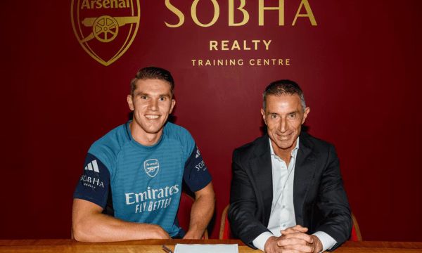 Гьокереш се присъедини към Арсенал