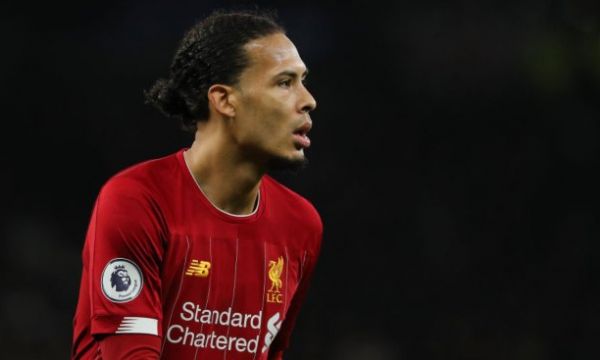 Ван Дайк не иска празни трибуни при спечелване на титлата