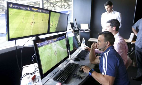 Клубовете от ВЛ, без Юнайтед и Ливърпул, ще показват повторенията от VAR