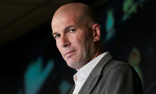 Зидан дари 2 млн. за борба с пожарите в Алжир