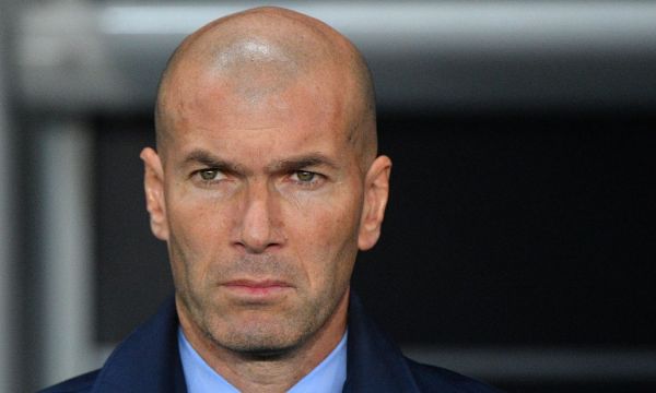 Слуховете за Зидан са опит да бъде успокоен Роналдо