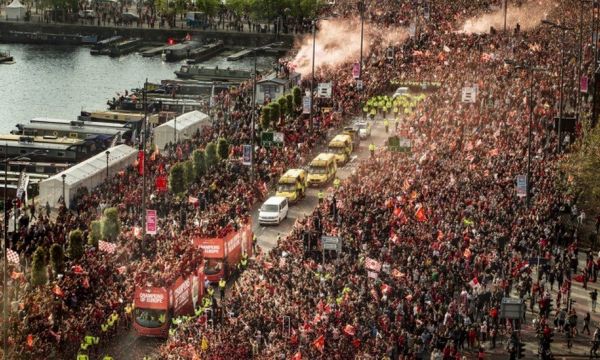 Ливърпул планира парад в чест на титлата