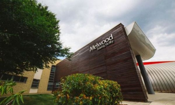 Ливърпул продава базата в Мелууд