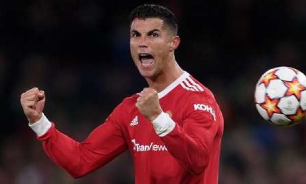 Блинд: Ман Юнайтед играе по различен начин с Роналдо