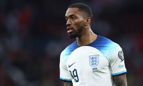 Арестуваха Тоуни заради сбиване в бар 