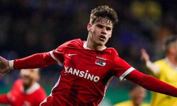 Невил:  Керкез трябва да бъде изваден от състава